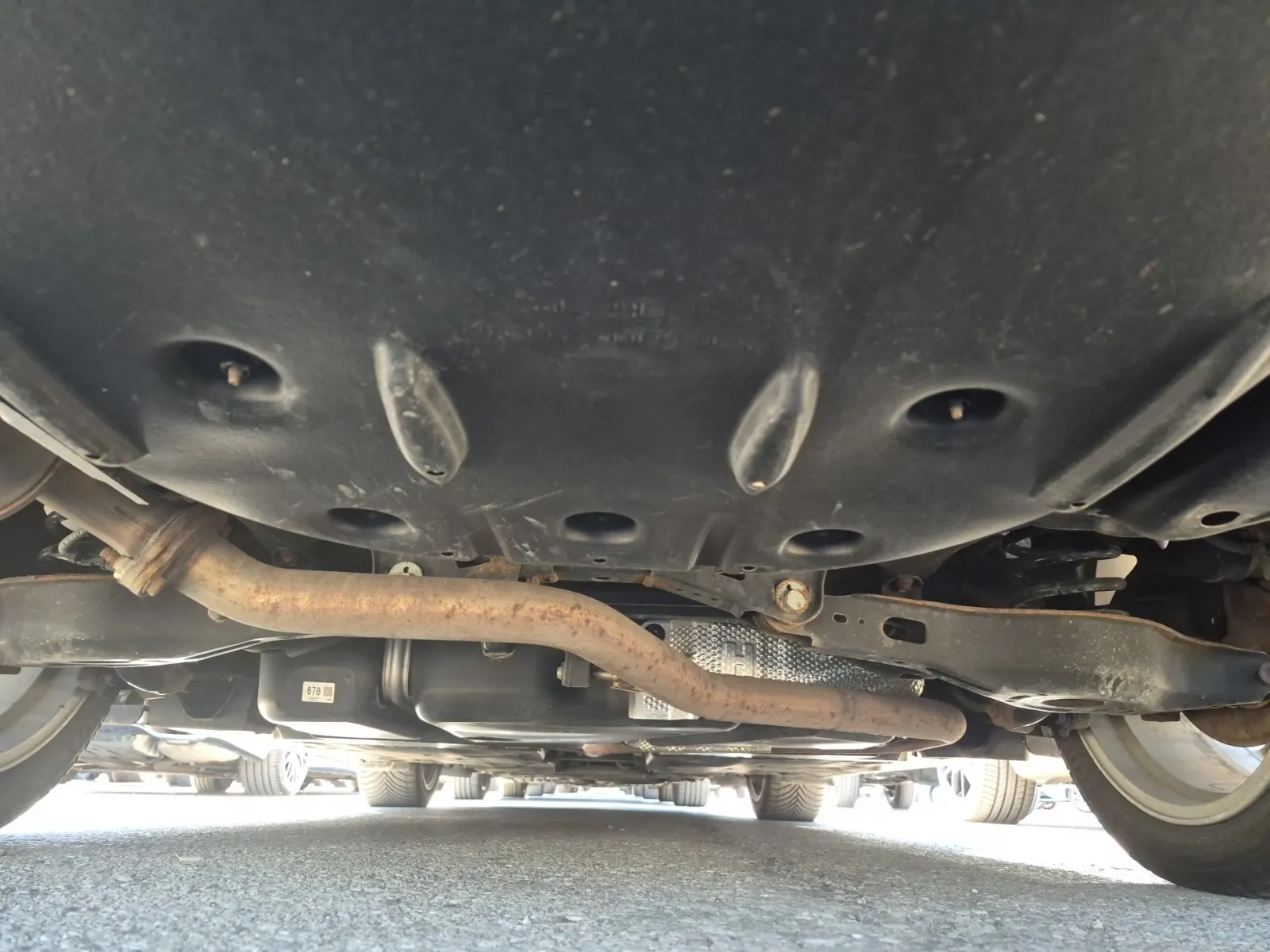 Undercarriage - Rear Photo