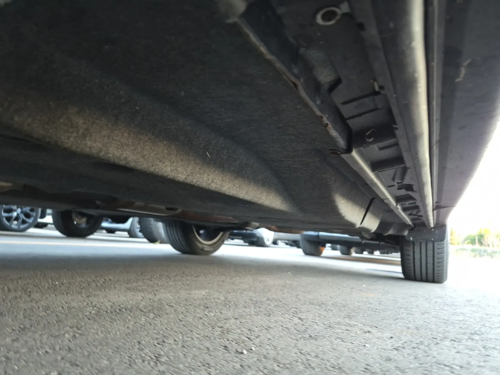 Undercarriage - Driver Photo
