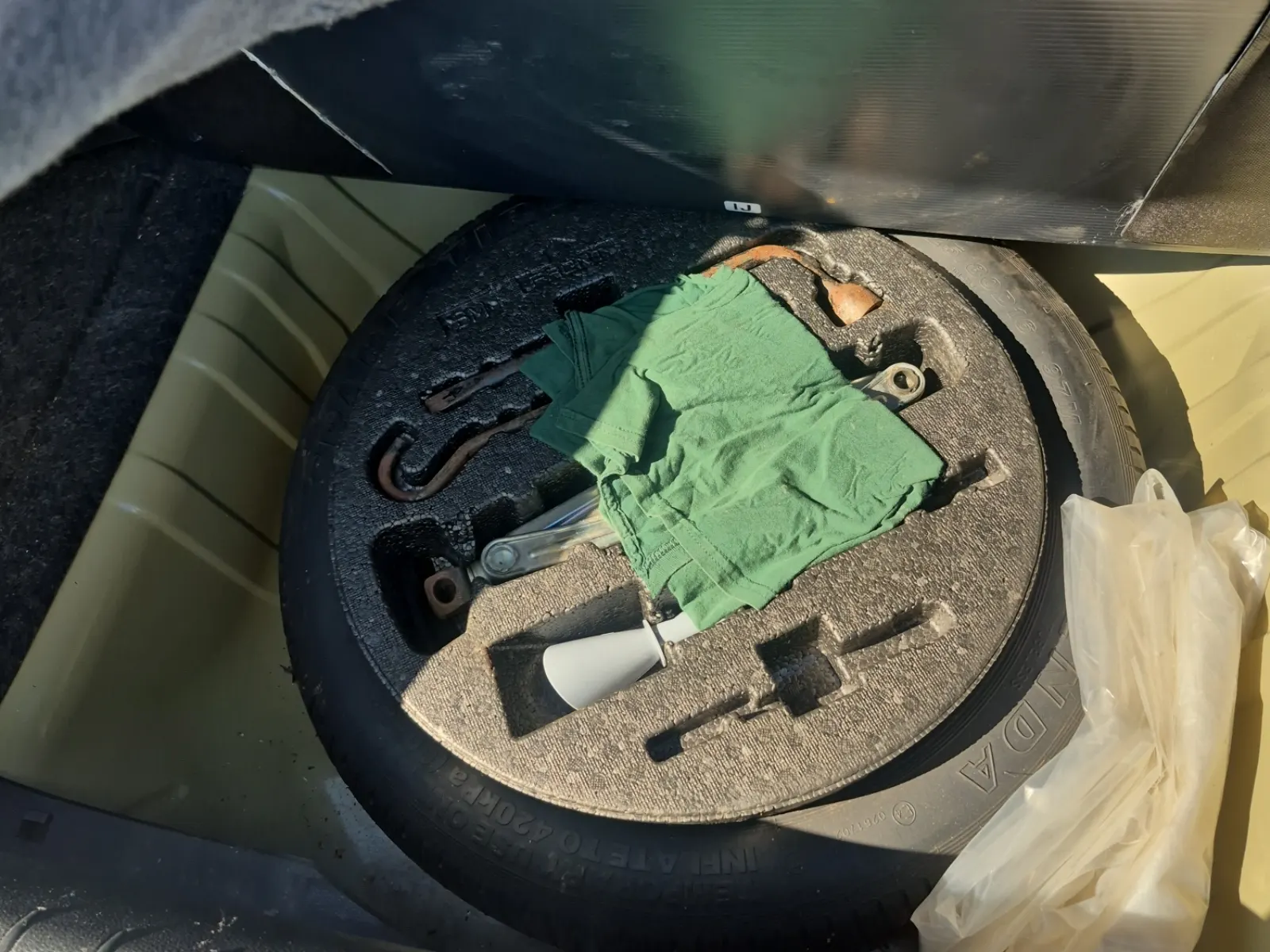 Spare Tire & Wheel Photo