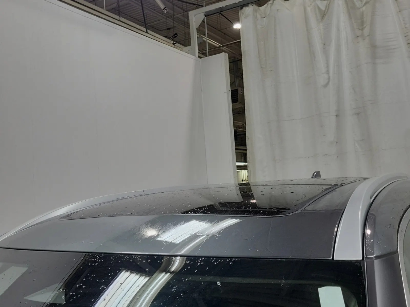 Exterior Roof Photo