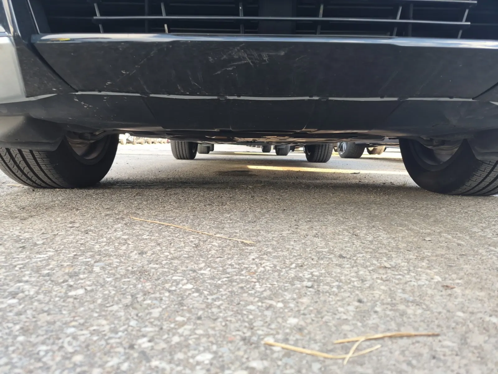 Undercarriage - Front Photo