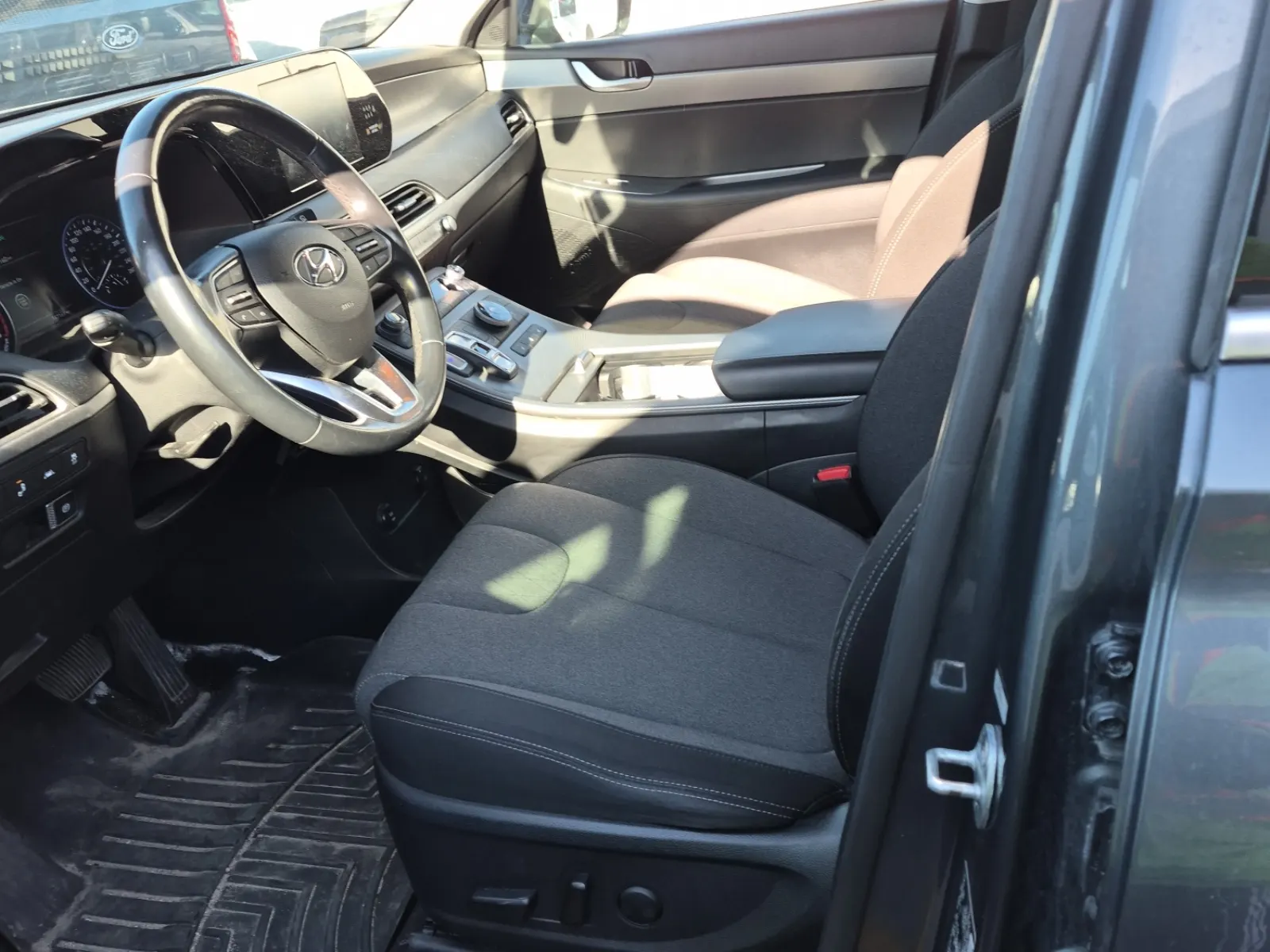 Front Interior Photo