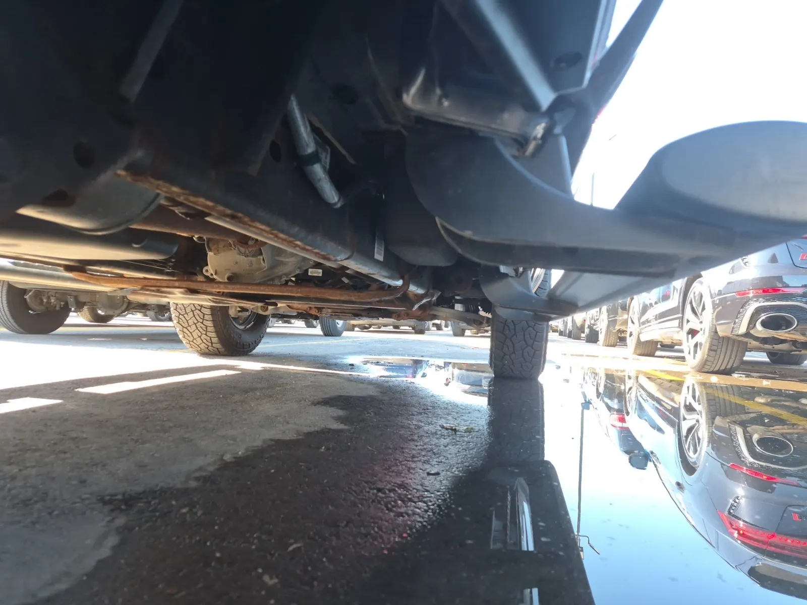 Undercarriage - Passenger Photo