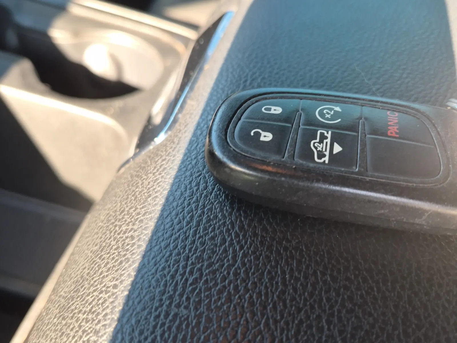 Keys/Fobs/Manual Photo