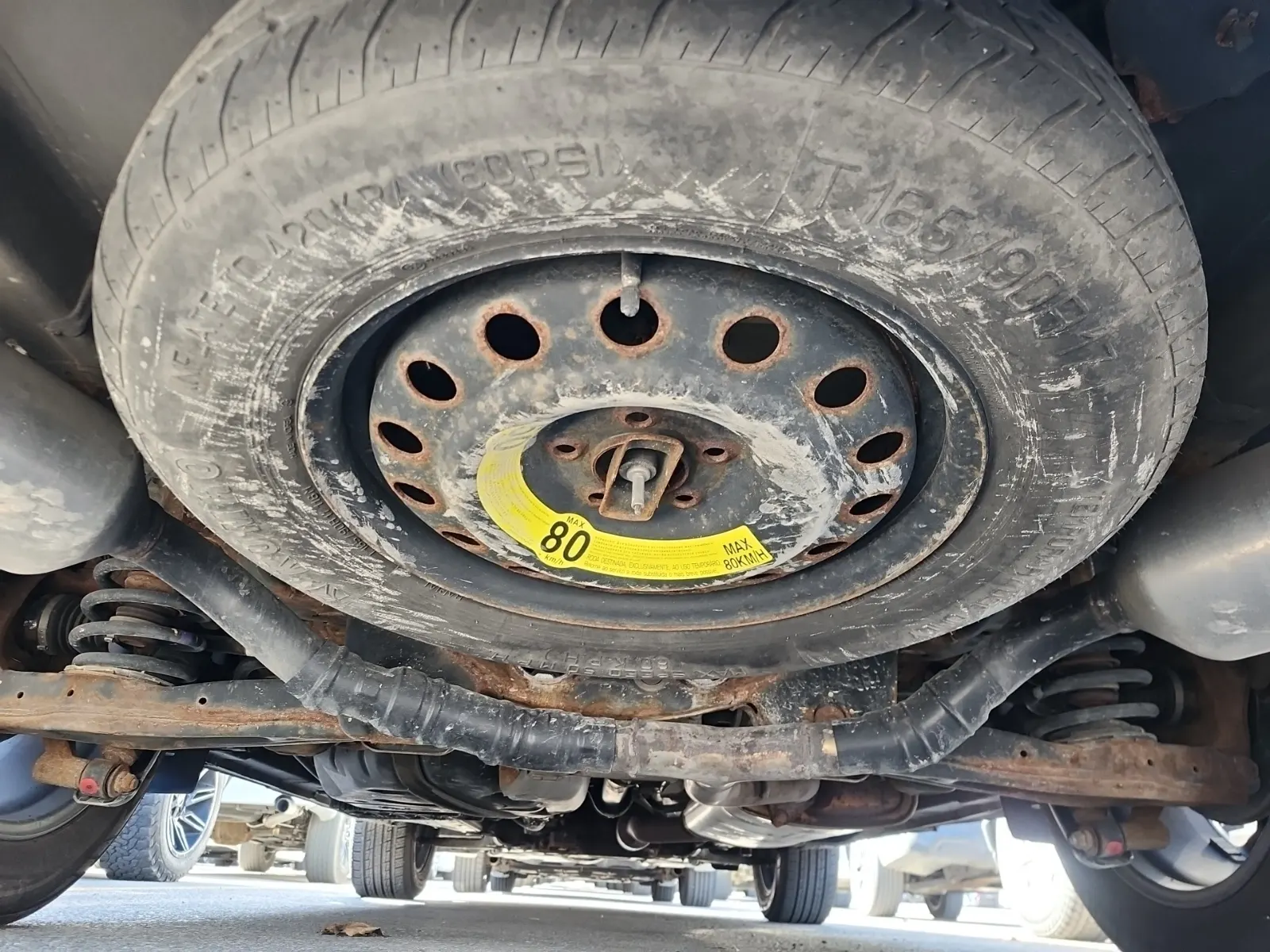 Undercarriage - Rear Photo