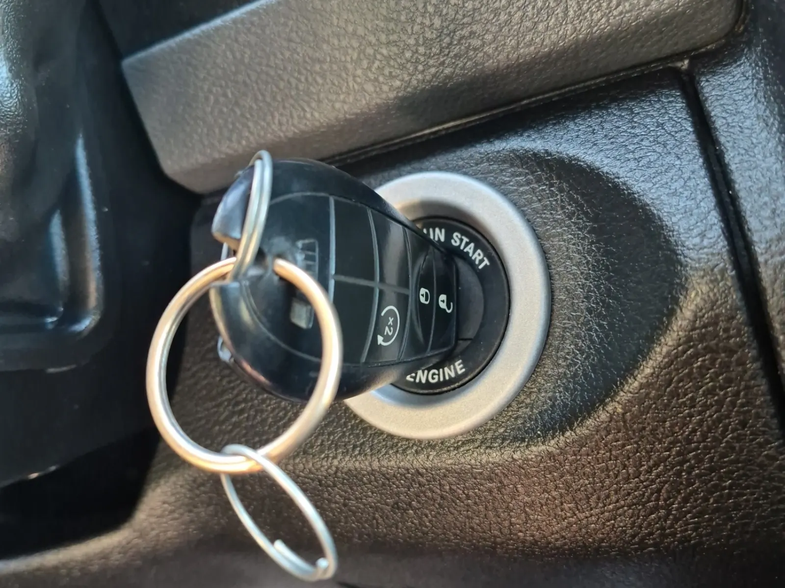 Keys/Fobs/Manual Photo