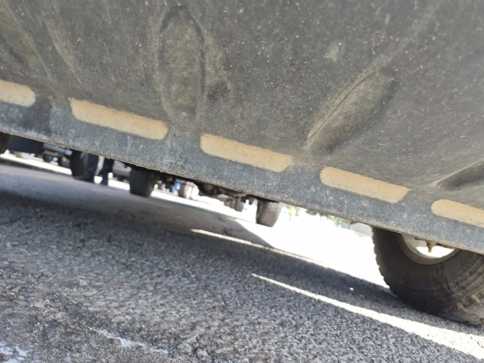 Undercarriage - Front Photo