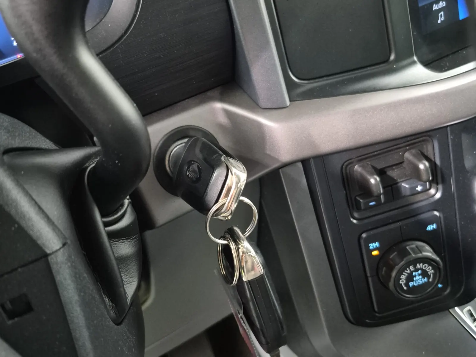 Keys/Fobs/Manual Photo