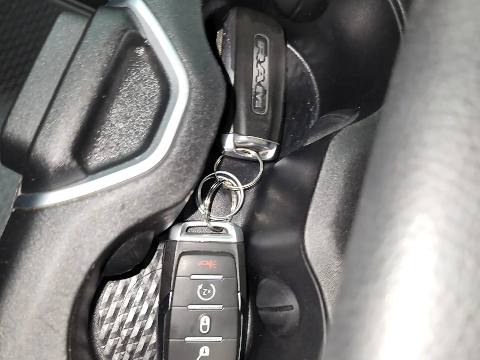 Keys/Fobs/Manual Photo