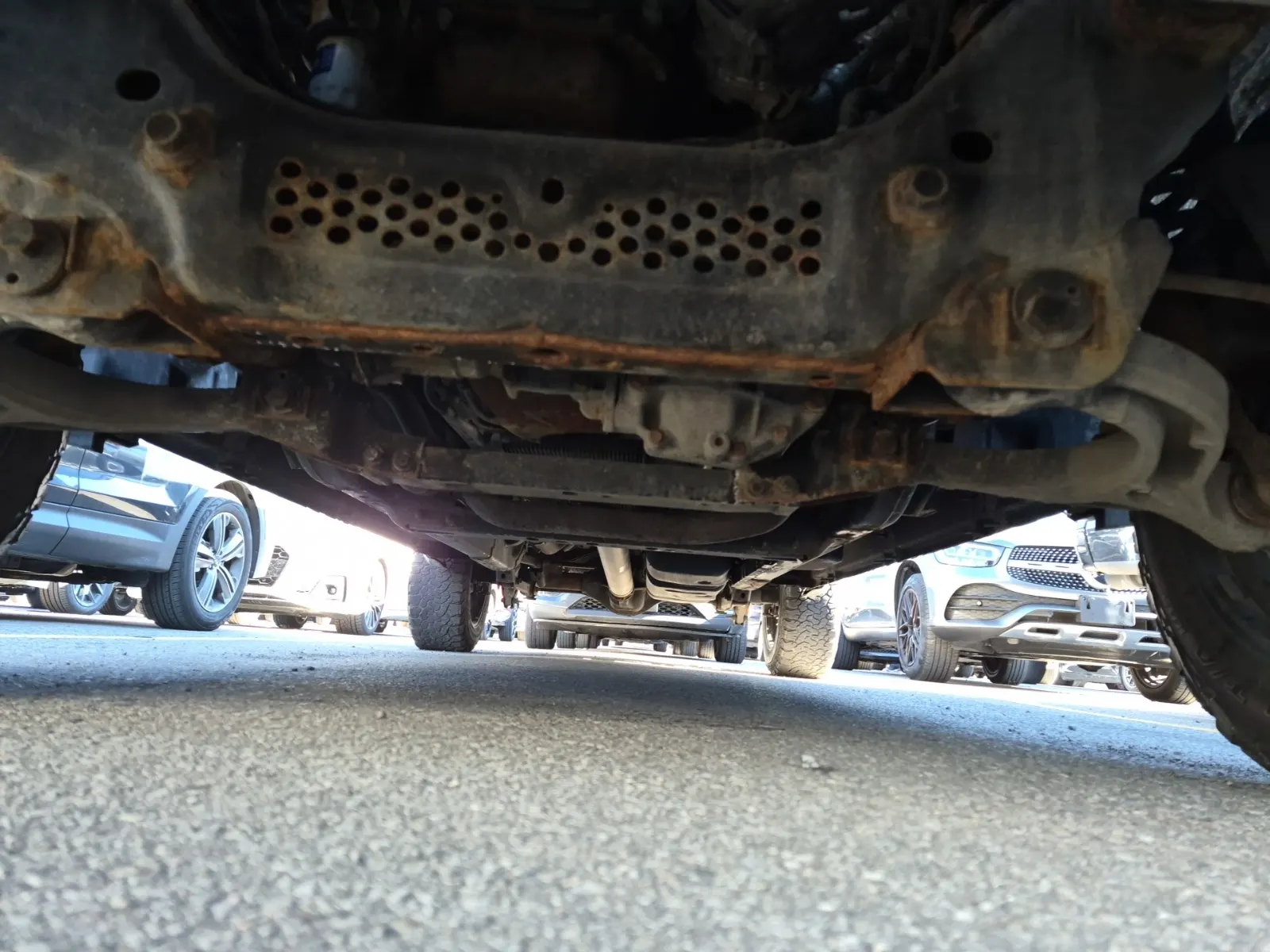 Undercarriage - Front Photo