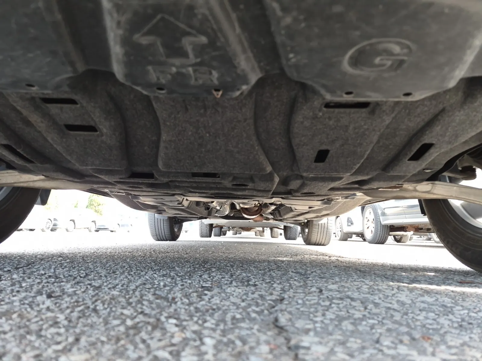 Undercarriage - Front Photo