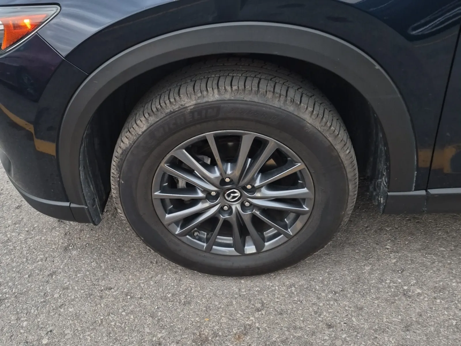 Front driver wheel/tire photo