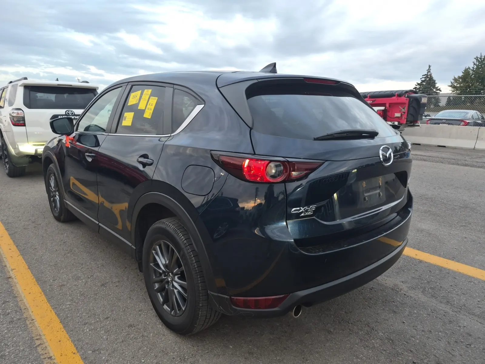 Driver Rear 3/4 Photo