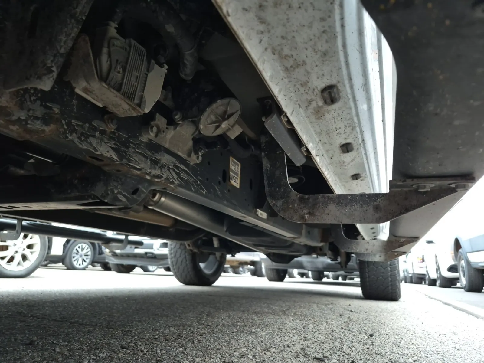 Undercarriage - Driver Photo