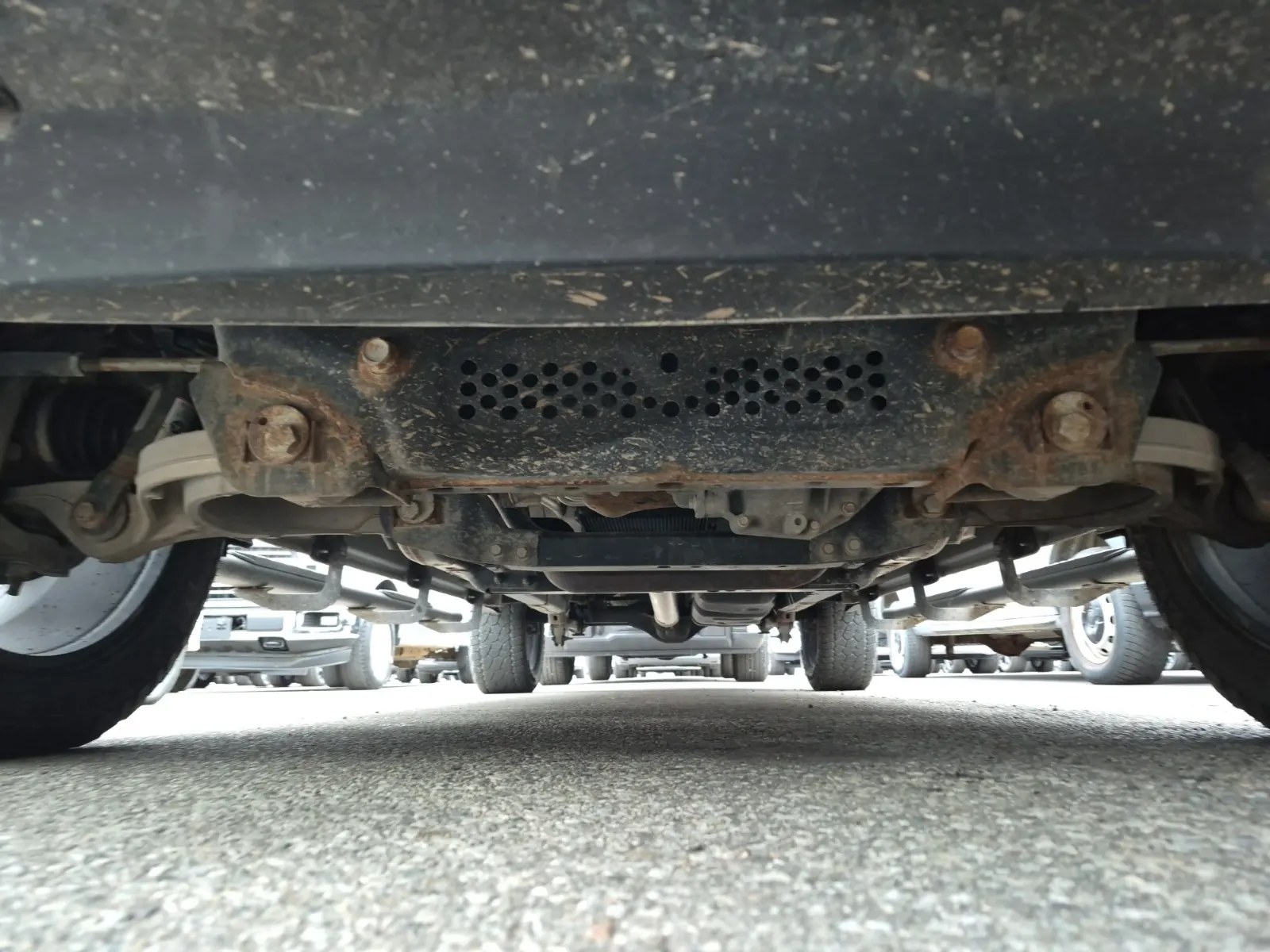 Undercarriage - Front Photo