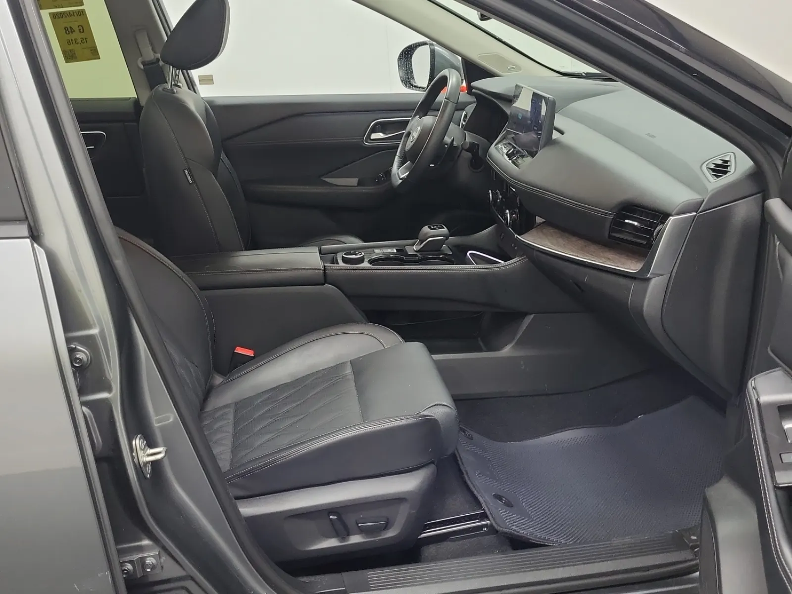 Right Side Interior Photo