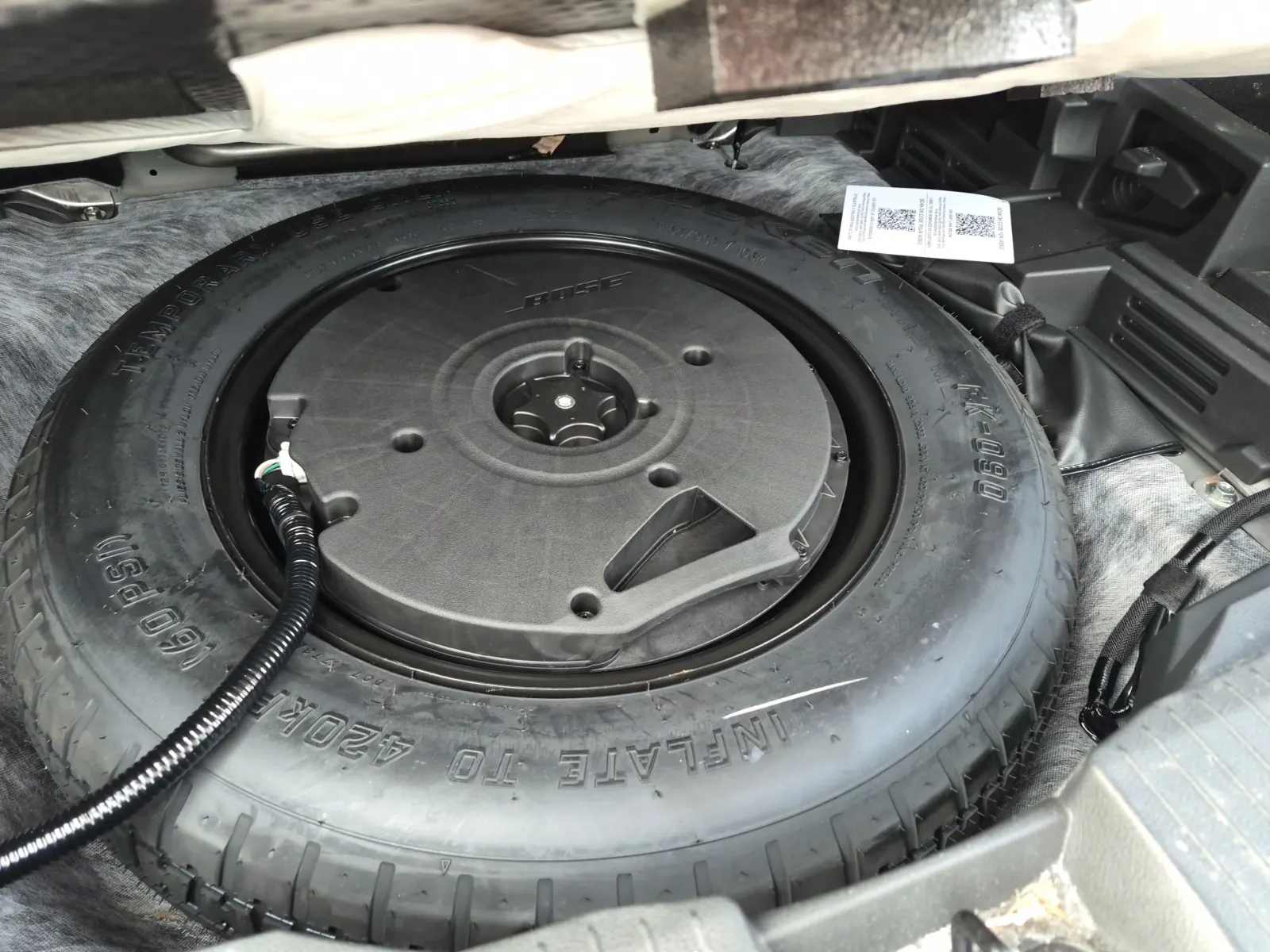 Spare Tire & Wheel Photo