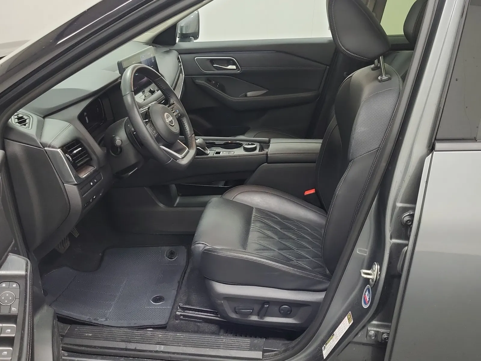 Front Interior Photo
