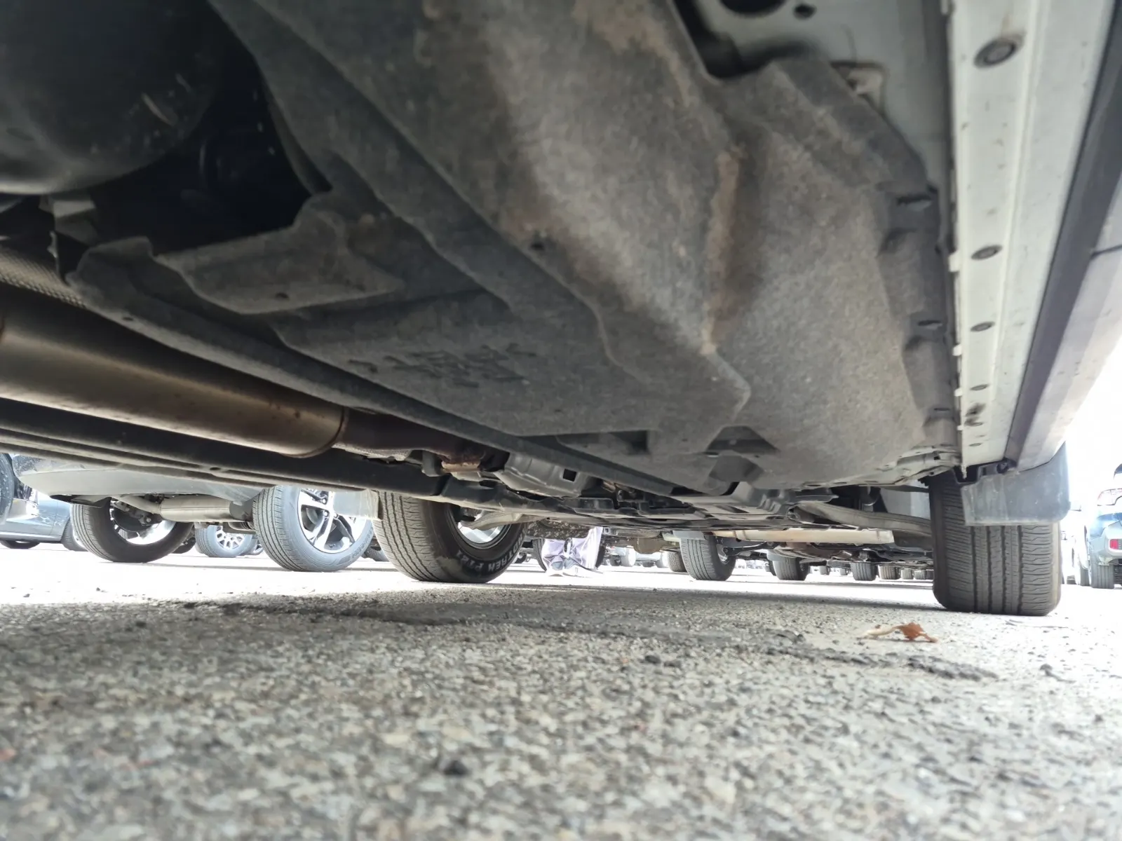 Undercarriage - Passenger Photo