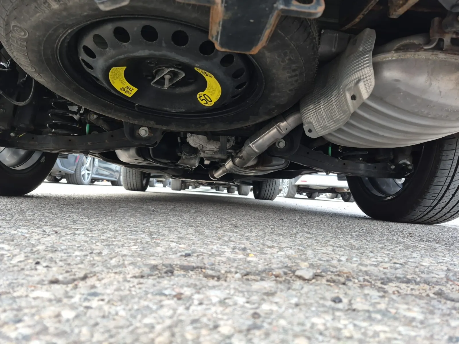Undercarriage - Rear Photo