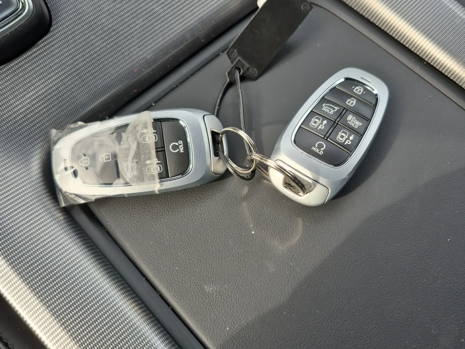 Keys/Fobs/Manual Photo