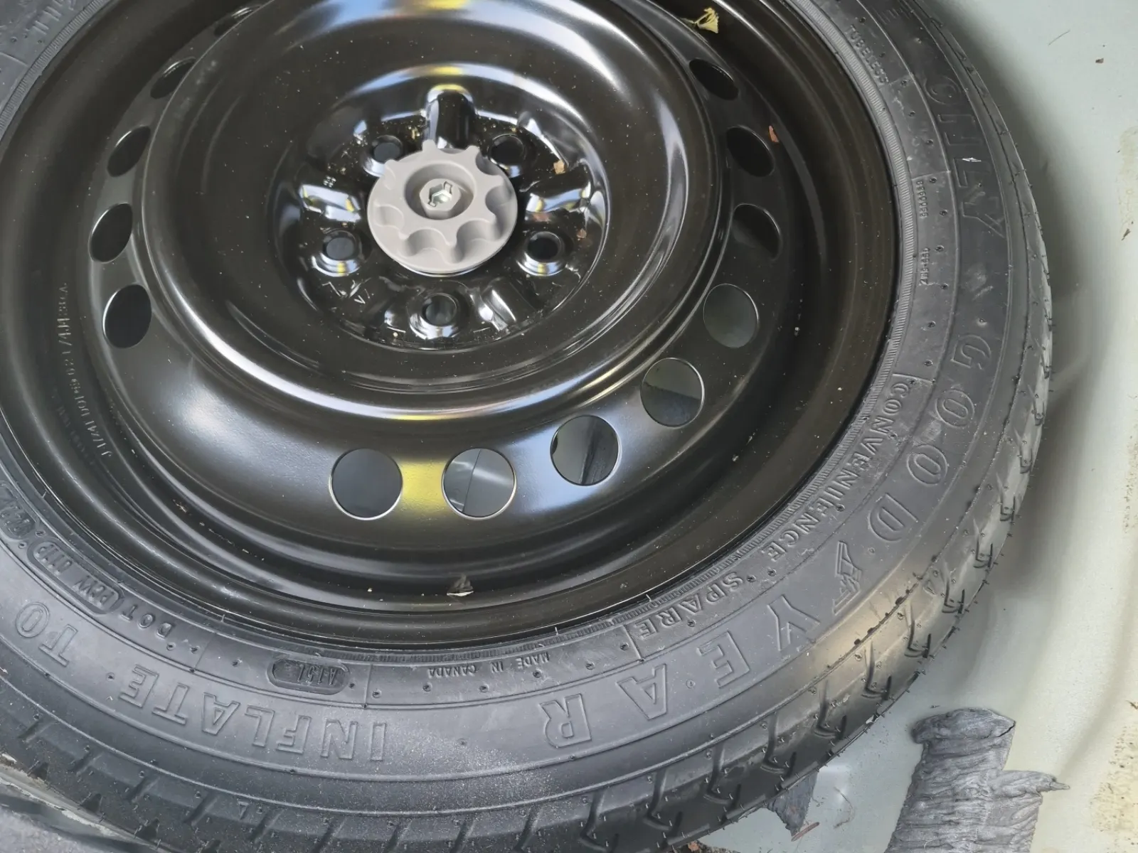 Spare Tire & Wheel Photo
