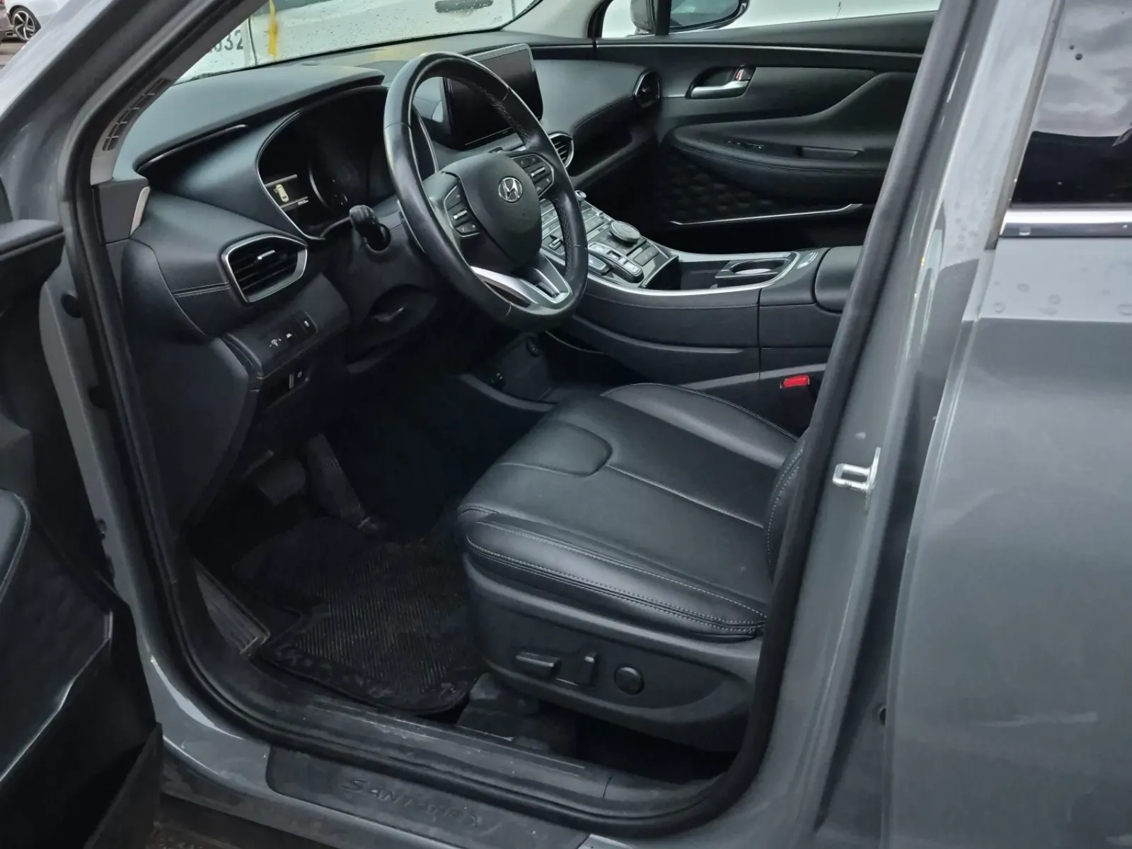 Front Interior Photo