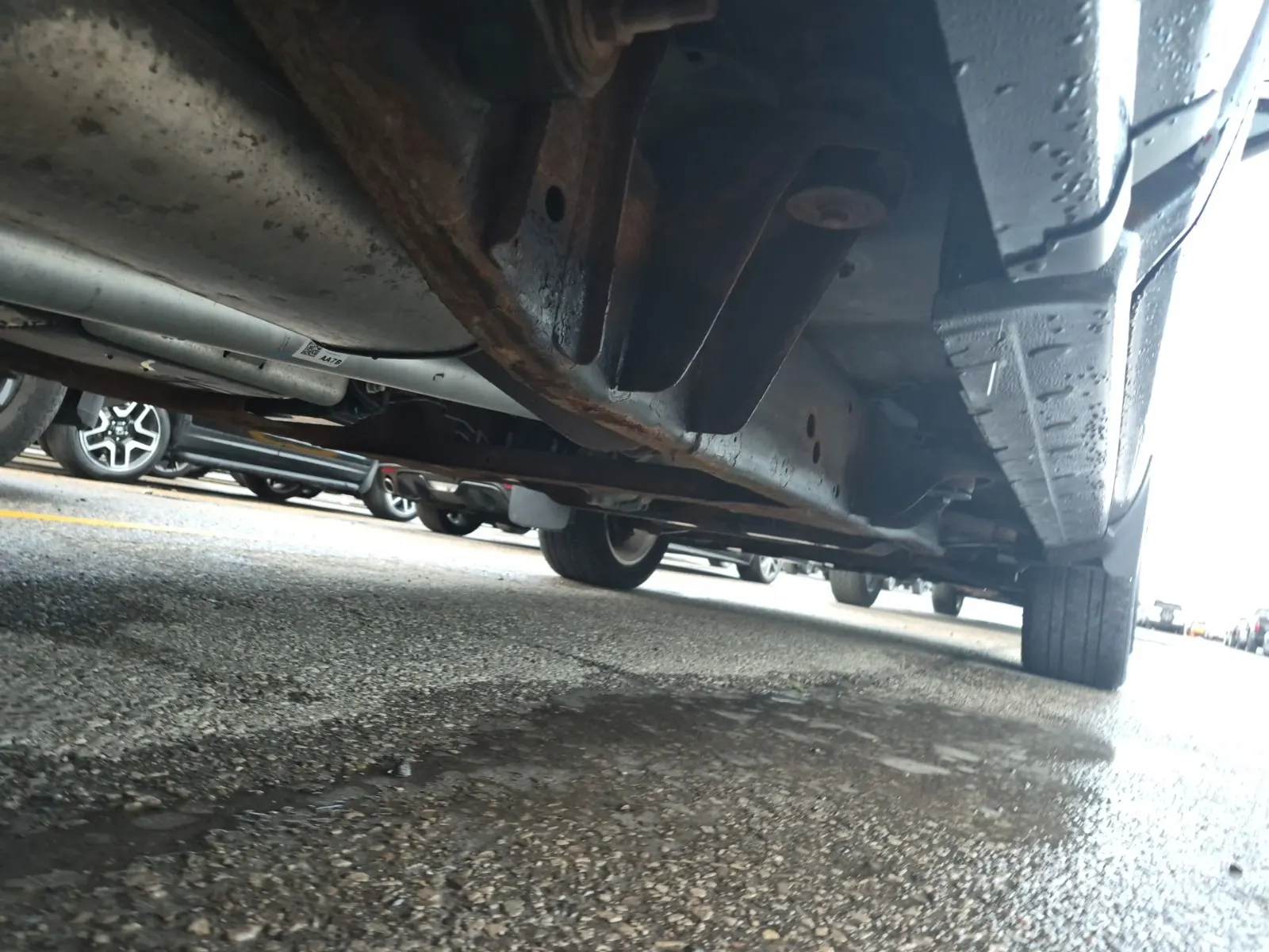 Undercarriage - Passenger Photo