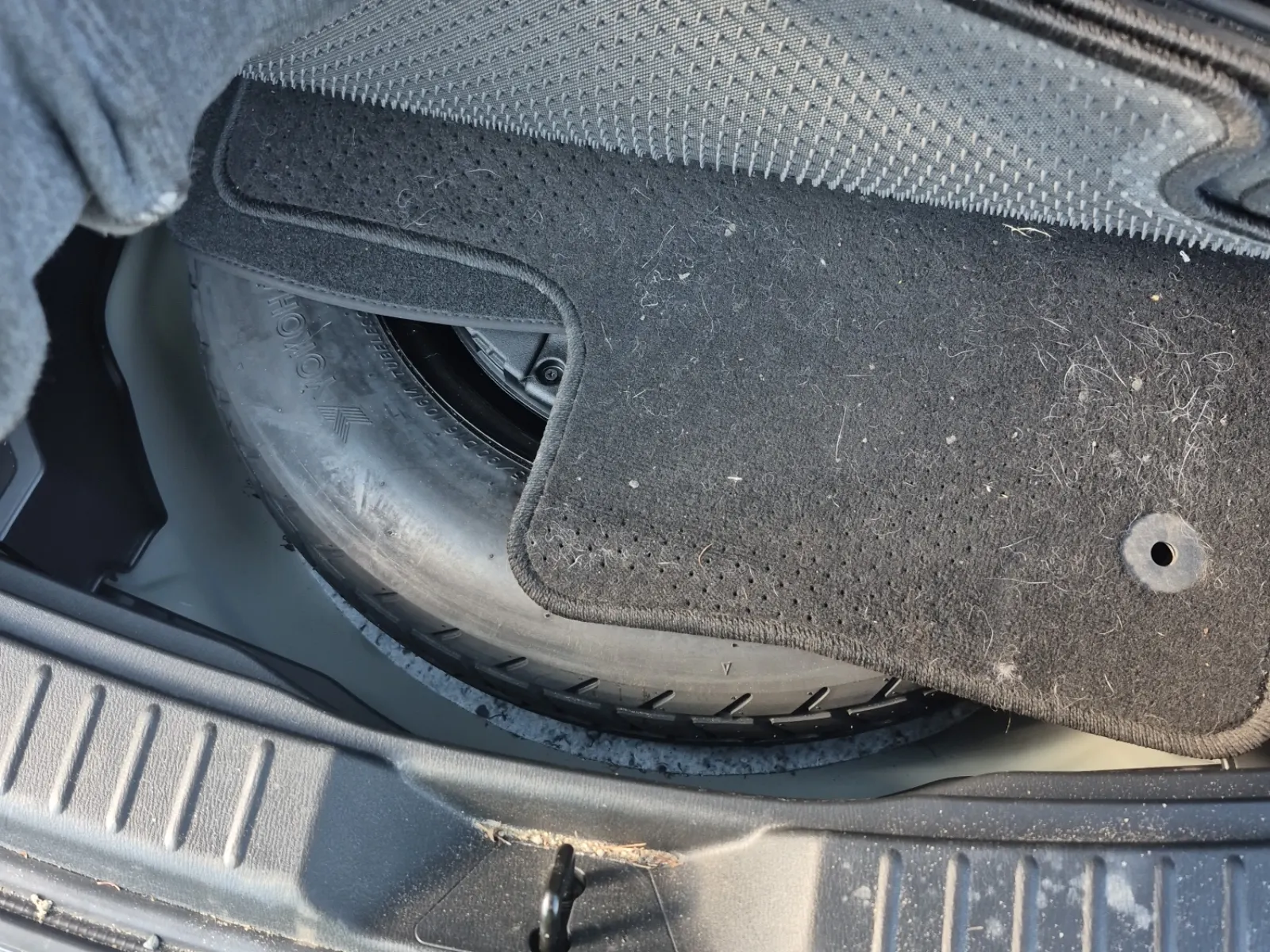 Spare Tire & Wheel Photo