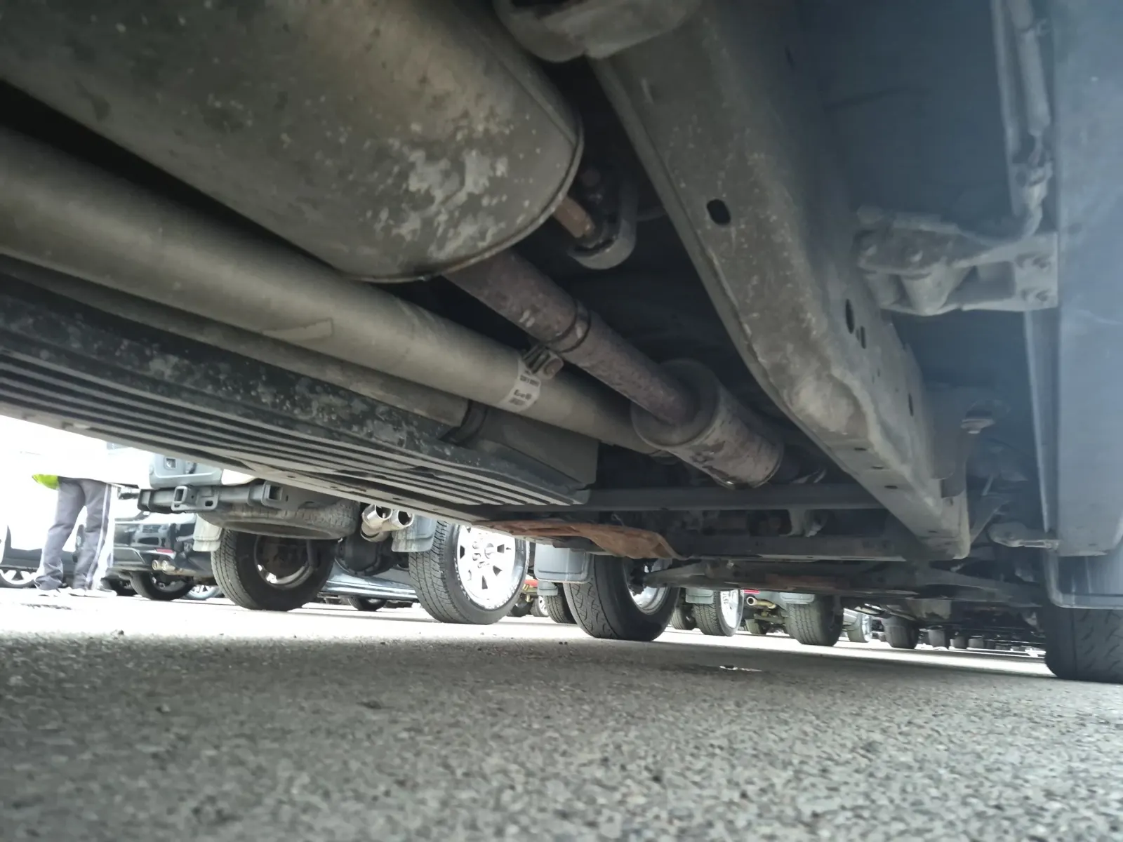 Undercarriage - Passenger Photo