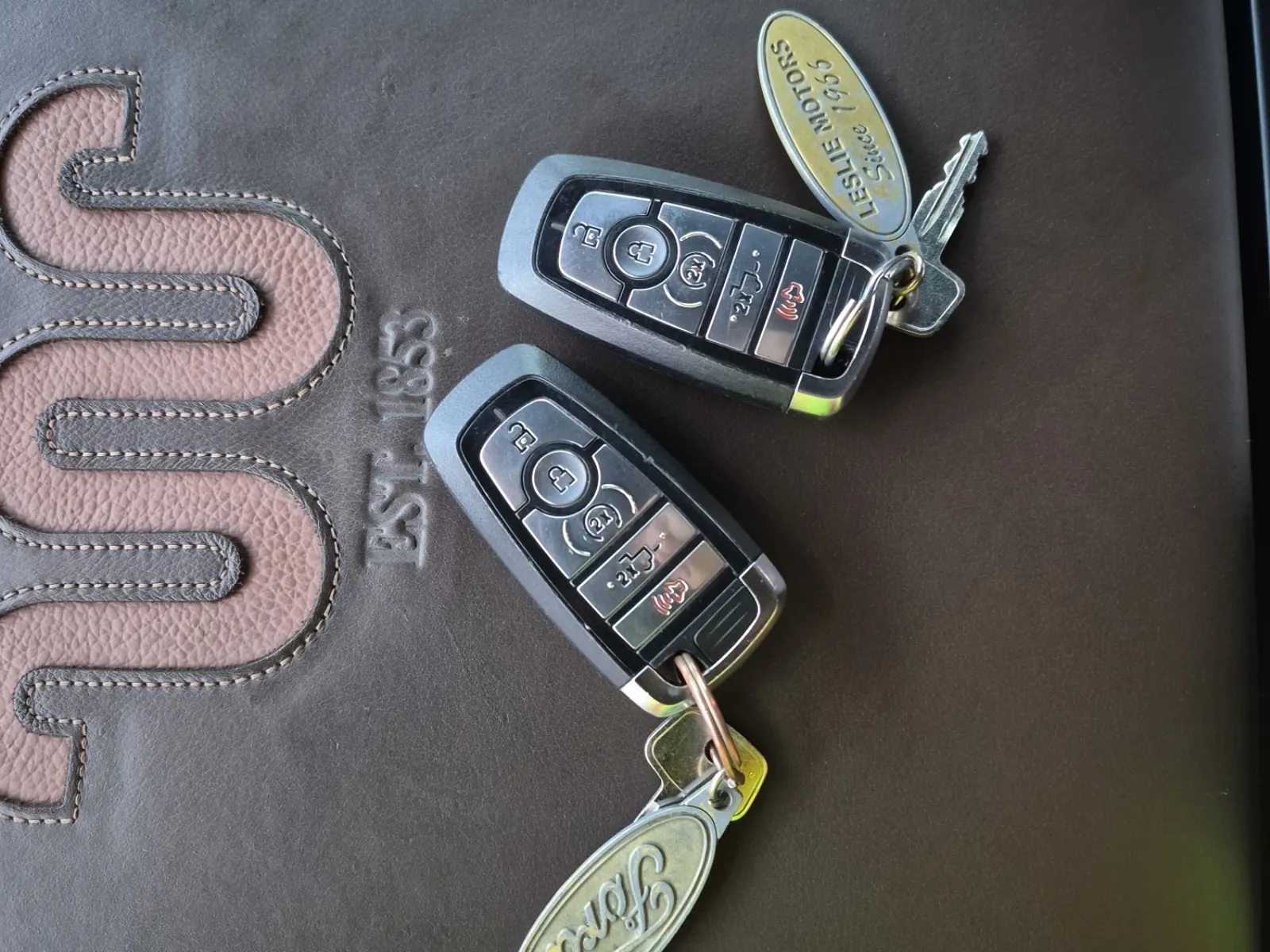 Keys/Fobs/Manual Photo