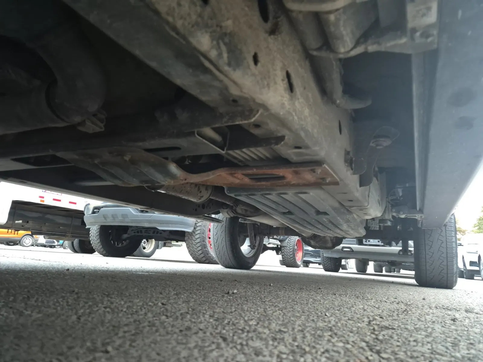 Undercarriage - Driver Photo