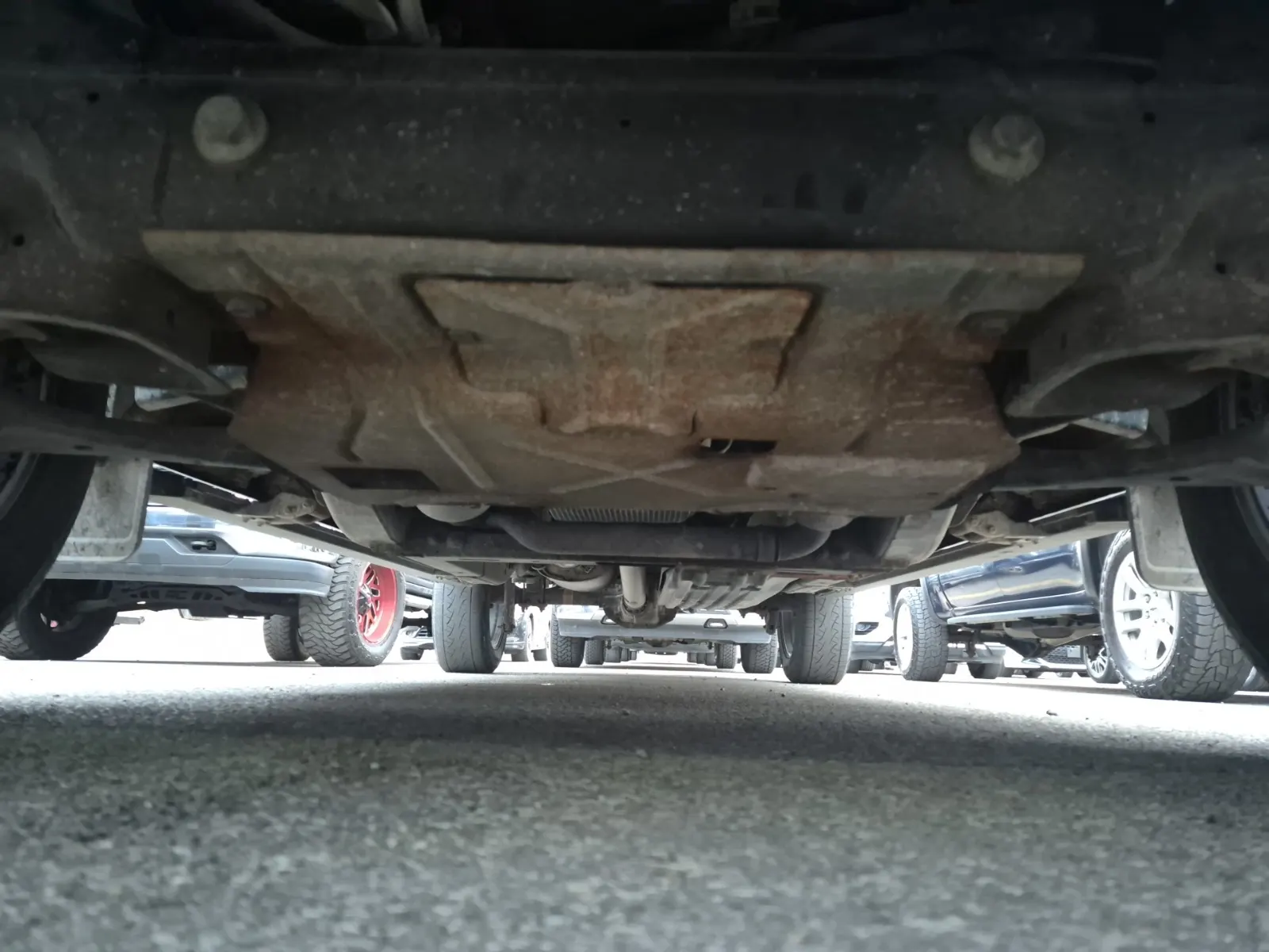 Undercarriage - Front Photo