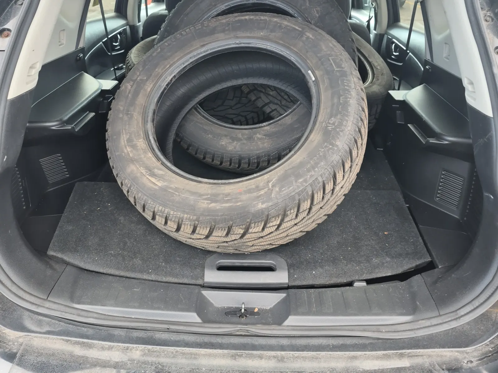 Spare Tire & Wheel Photo