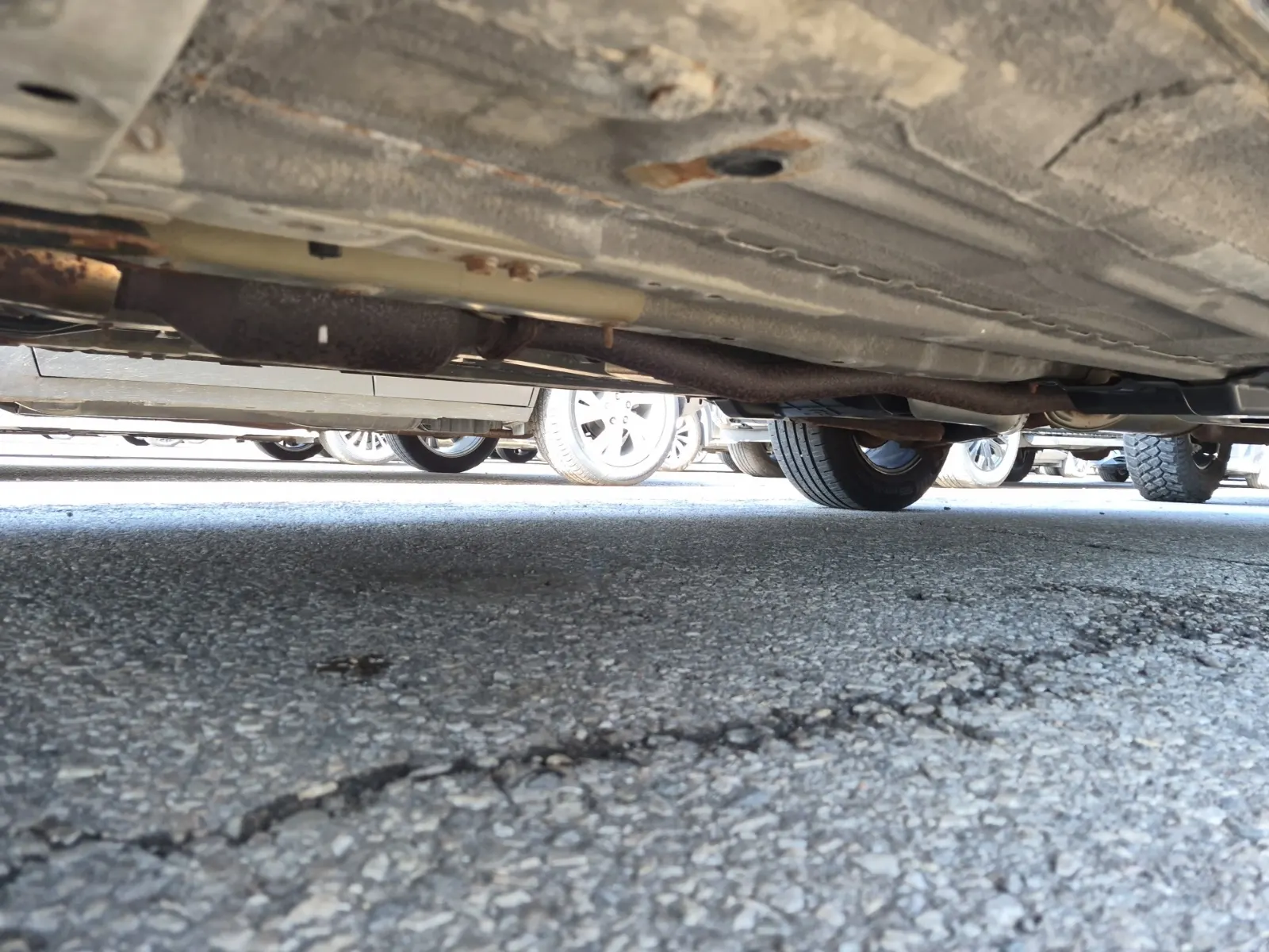 Undercarriage - Driver Photo