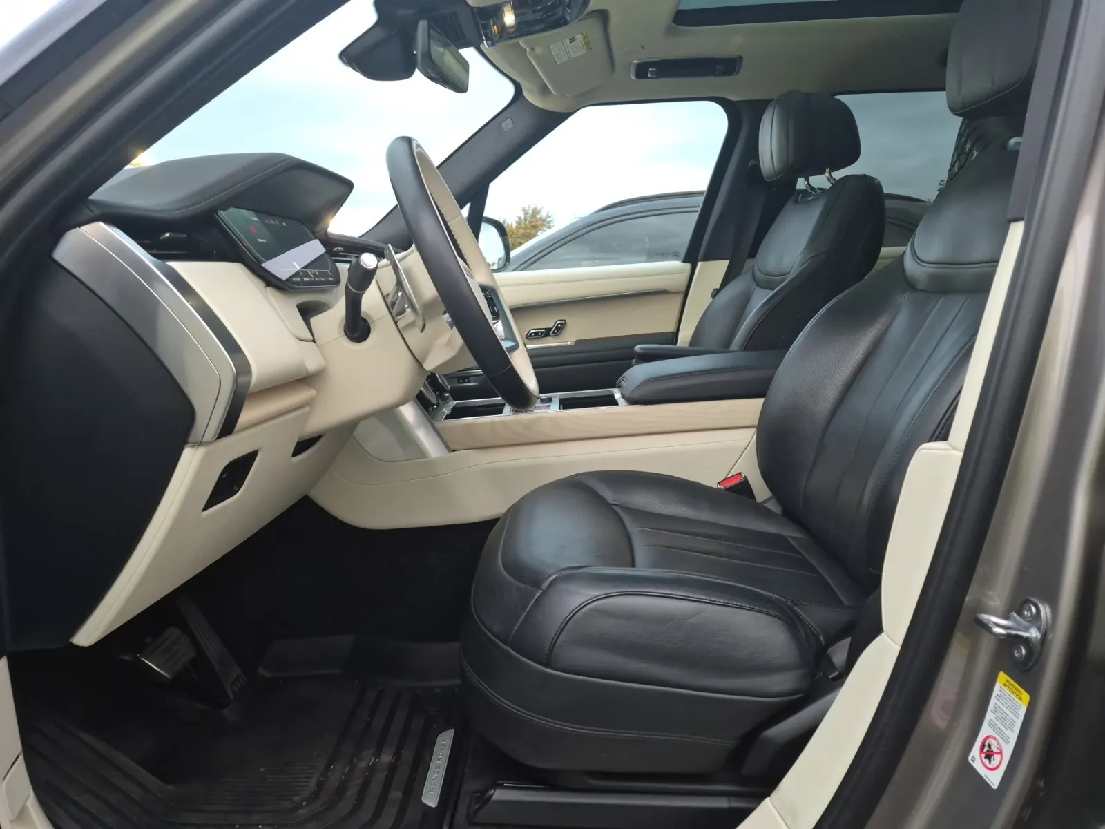 Front Interior Photo