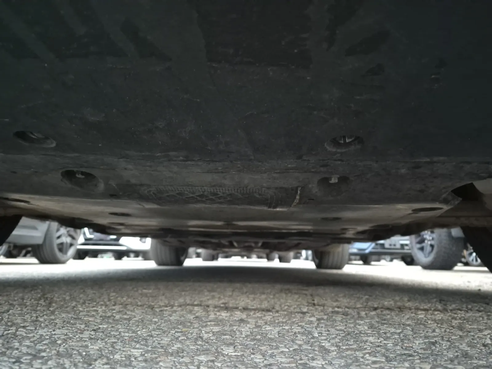 Undercarriage - Front Photo