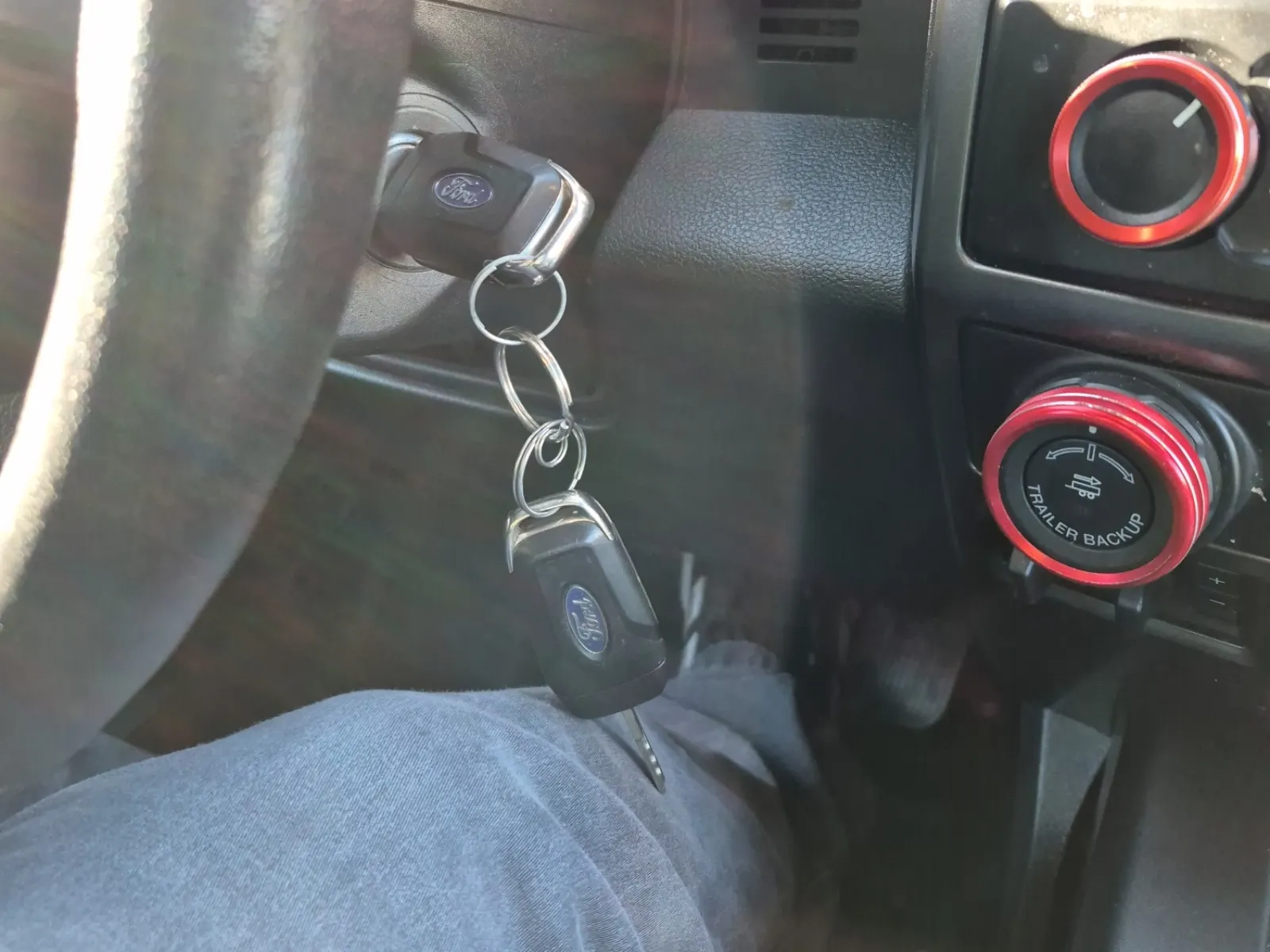 Keys/Fobs/Manual Photo