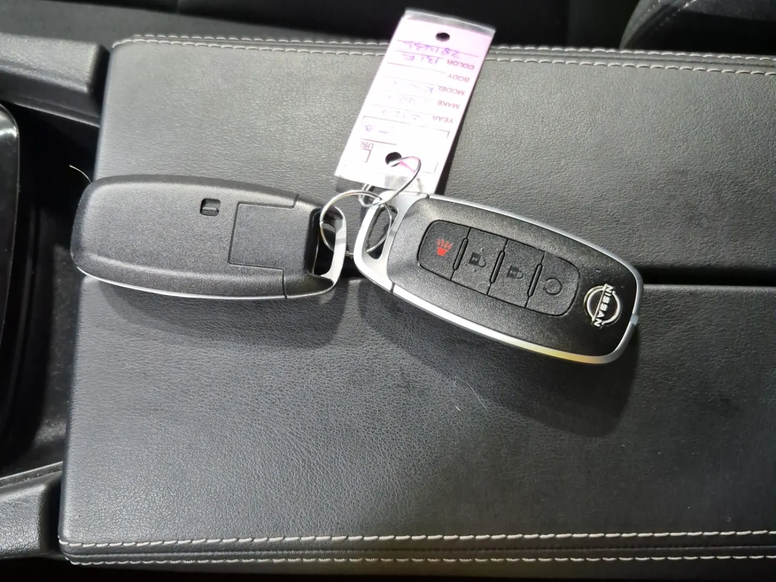 Keys/Fobs/Manual Photo