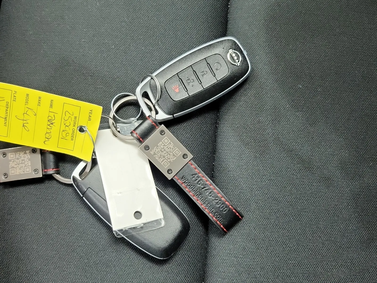 Keys/Fobs/Manual Photo