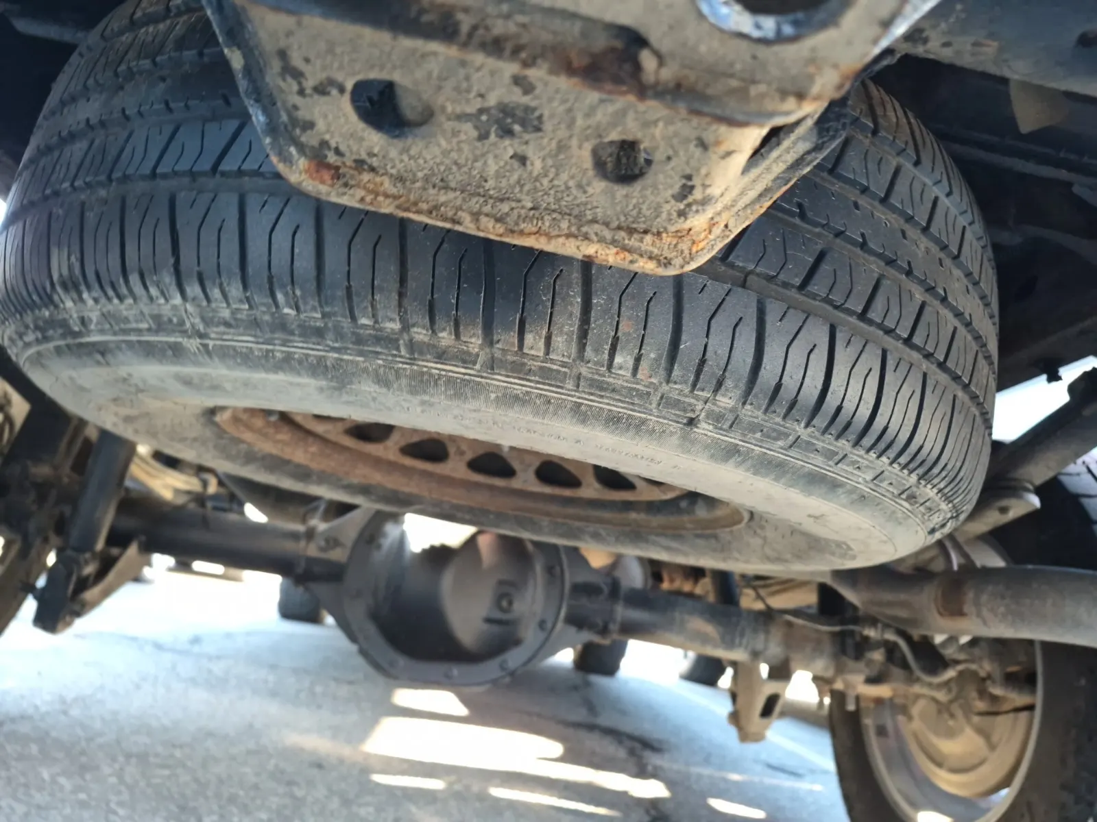 Spare Tire & Wheel Photo