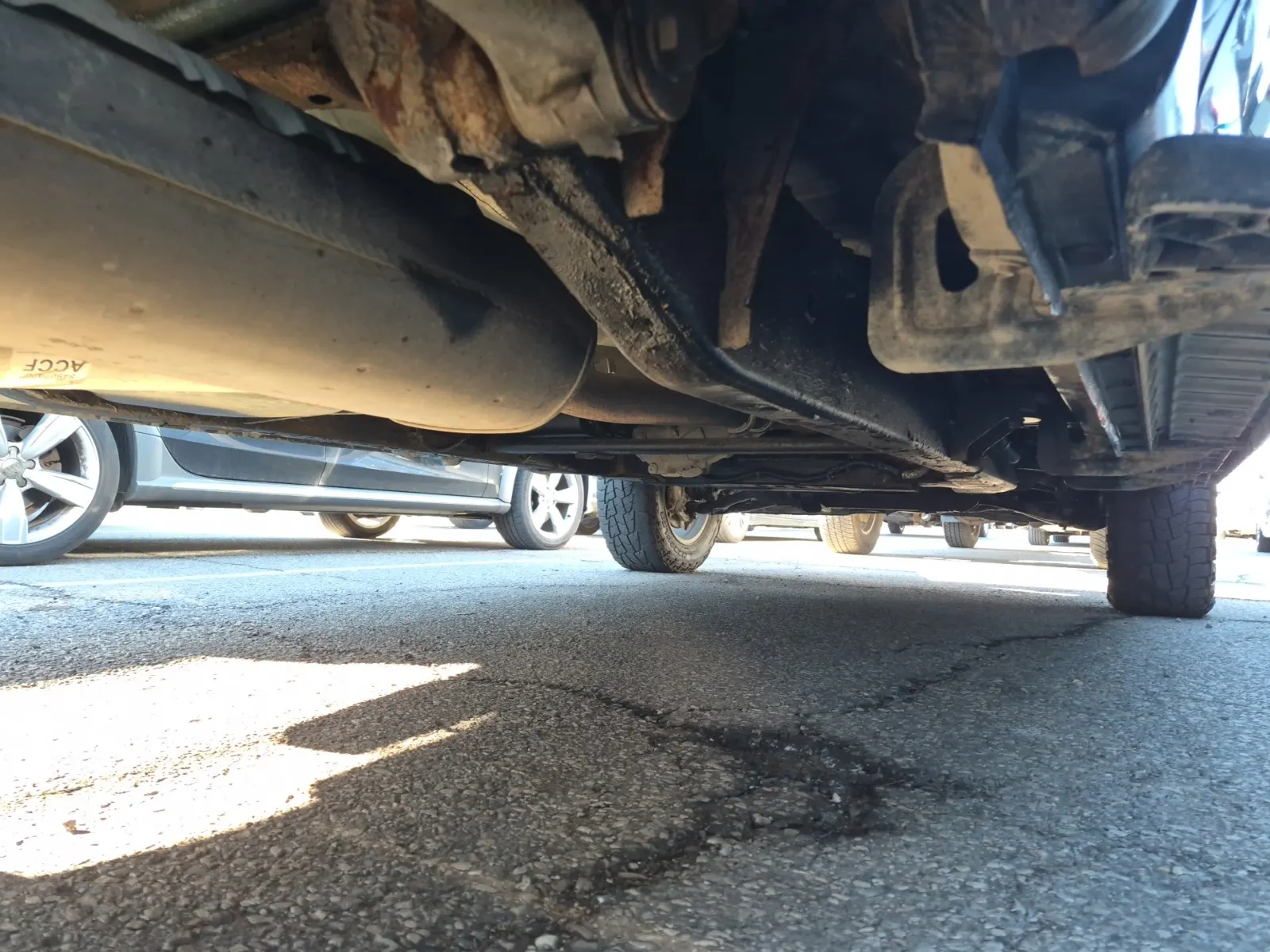 Undercarriage - Passenger Photo