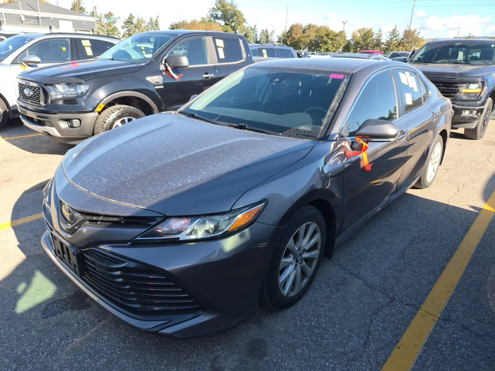 Front driver 3/4 photo