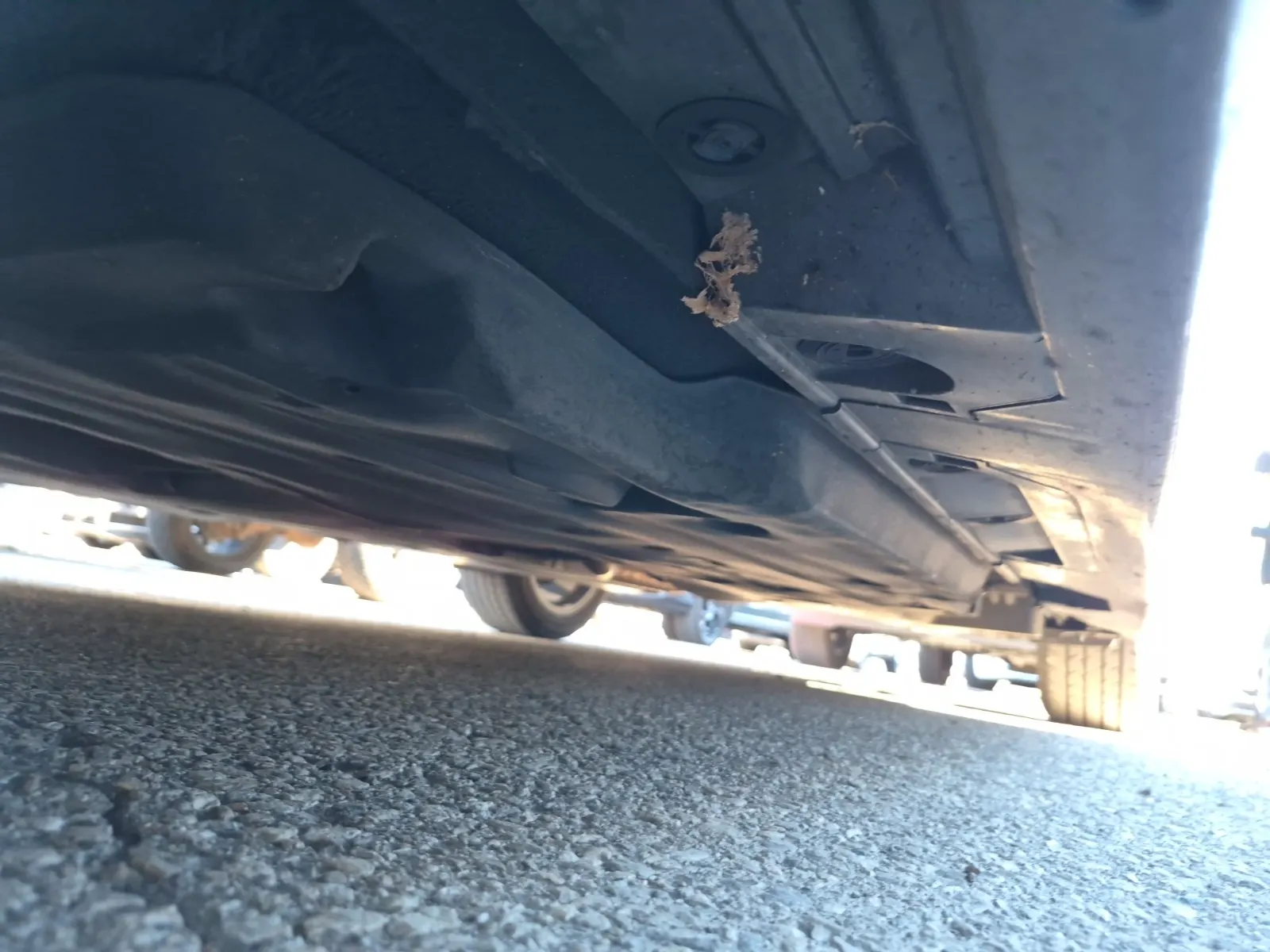 Undercarriage - Driver Photo