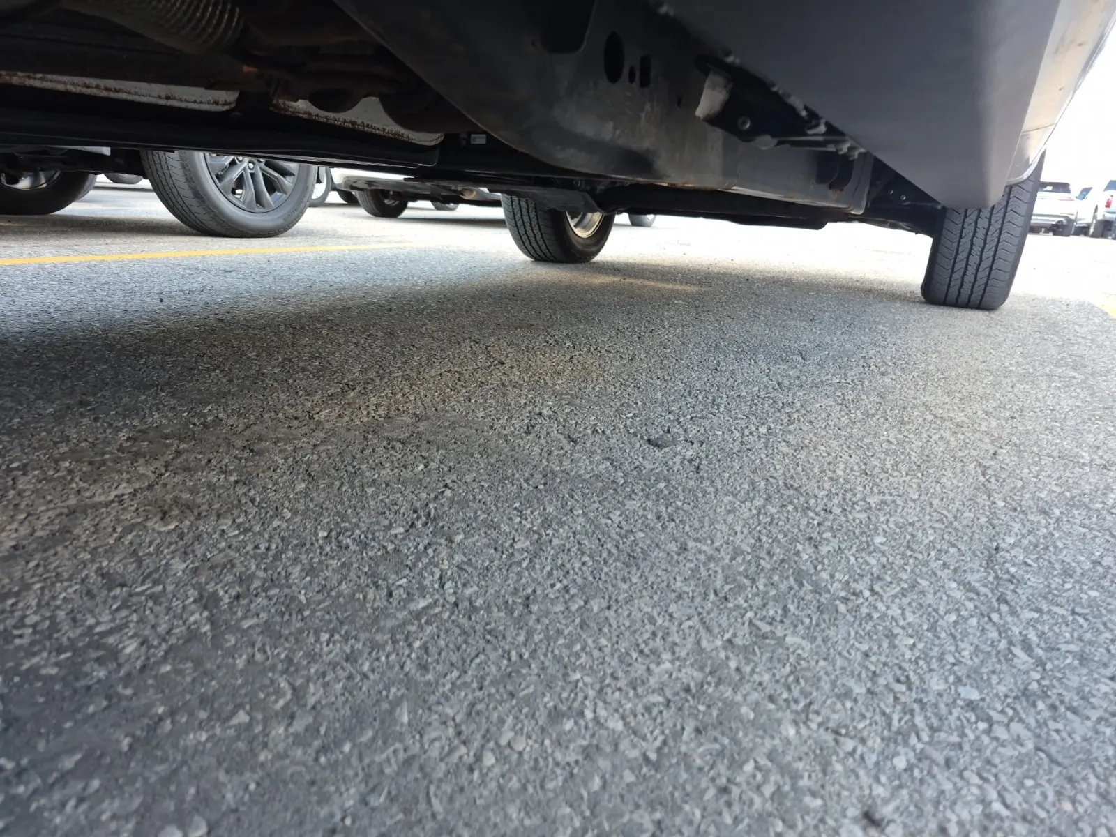 Undercarriage - Passenger Photo