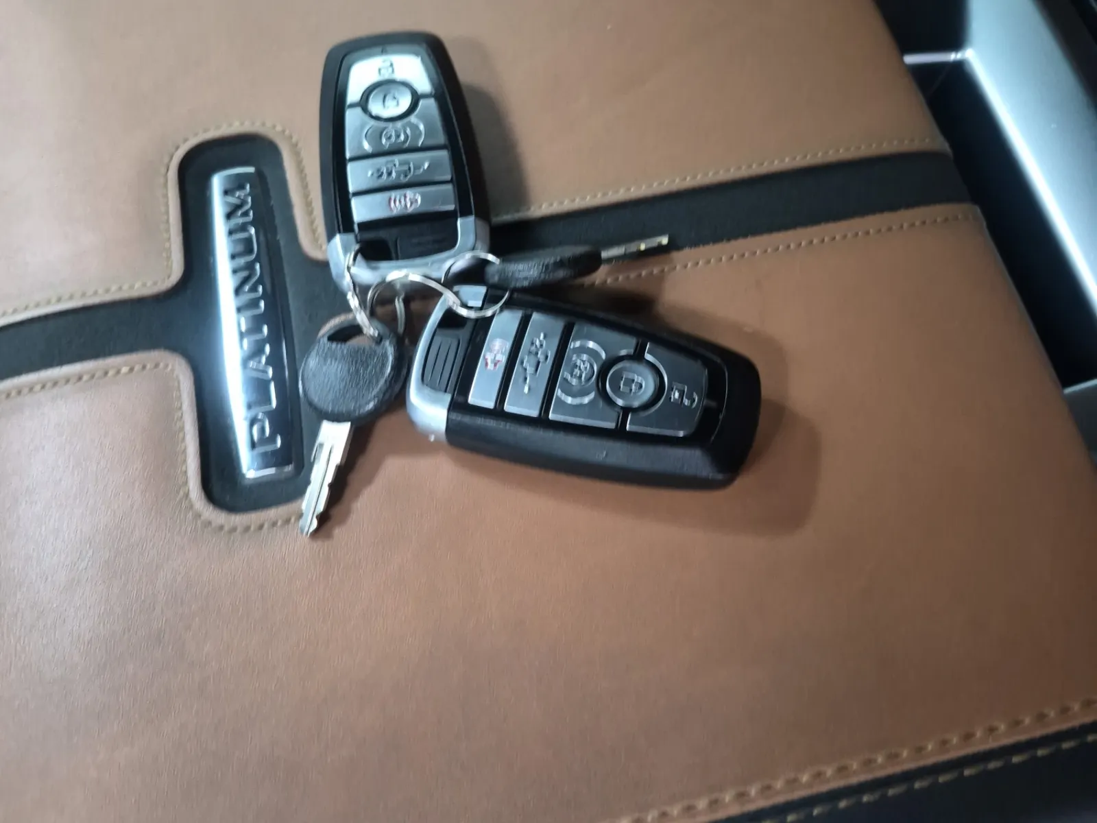 Keys/Fobs/Manual Photo
