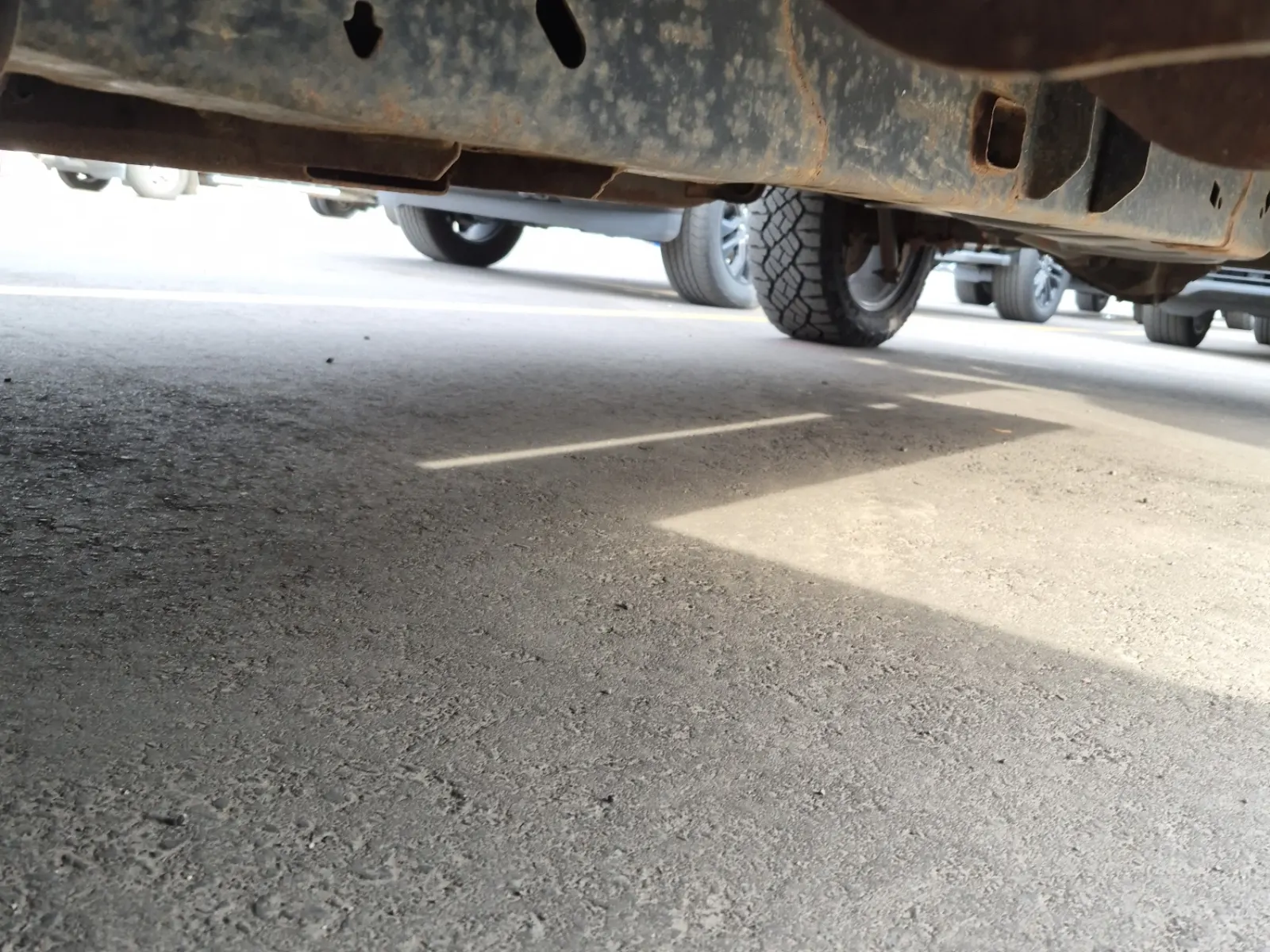 Undercarriage - Driver Photo