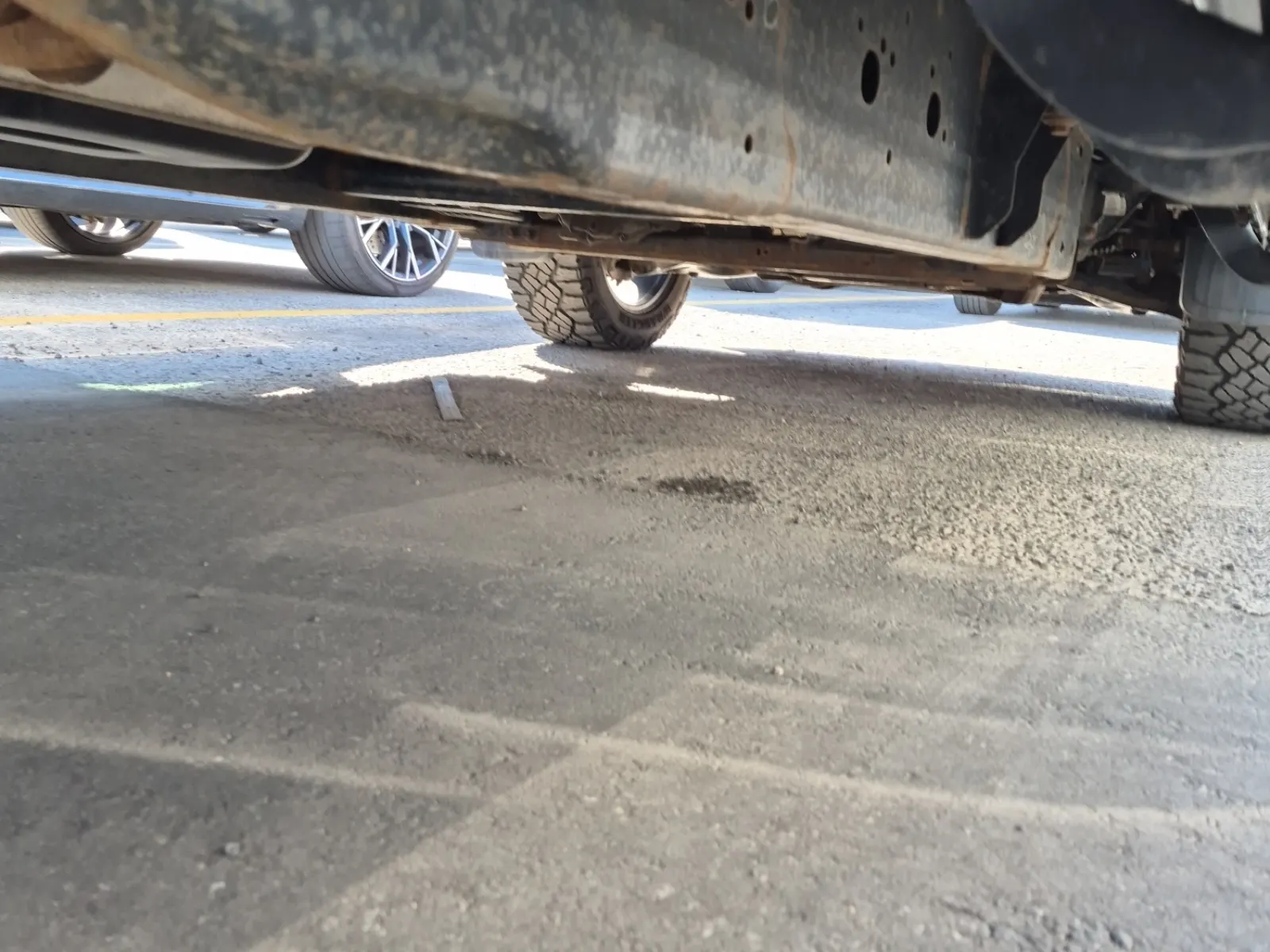 Undercarriage - Passenger Photo