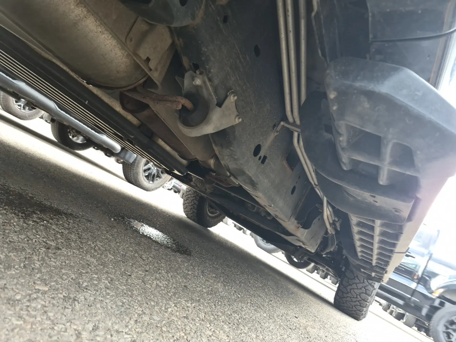 Undercarriage - Passenger Photo