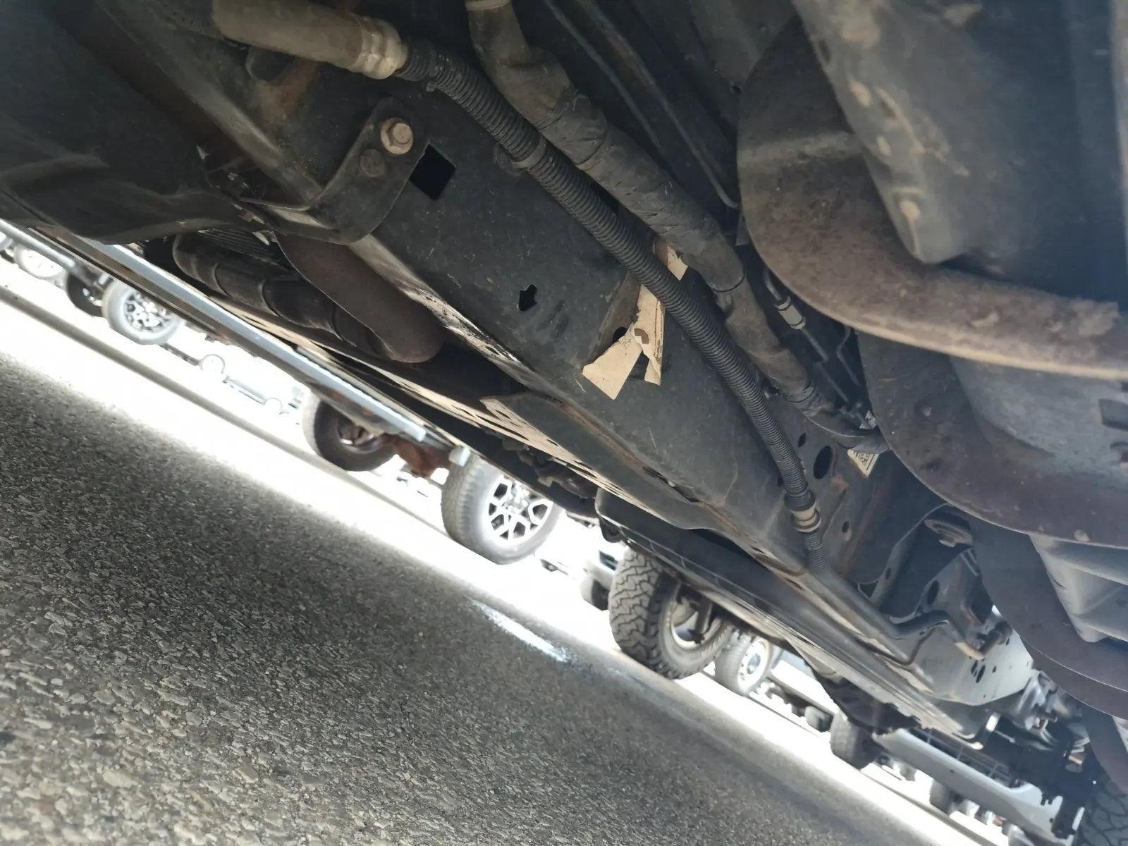 Undercarriage - Driver Photo